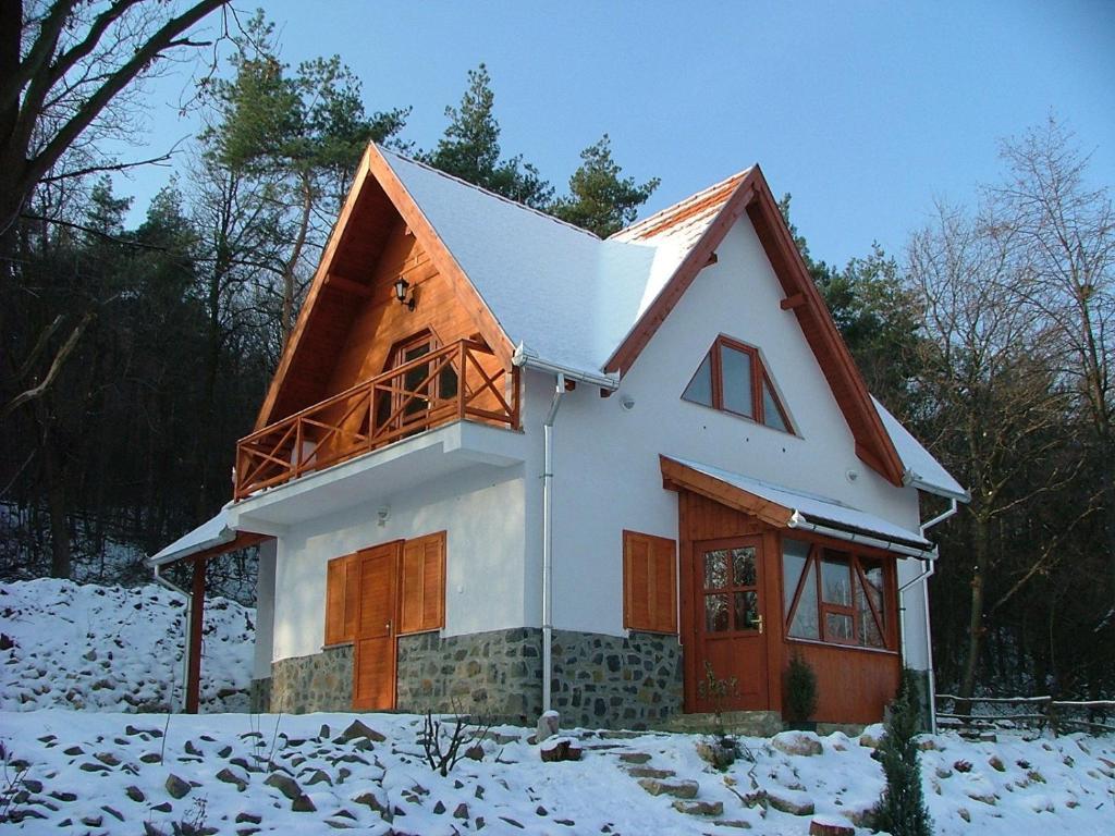 Hotel Szarvas Panzio Erdőbénye Exterior foto