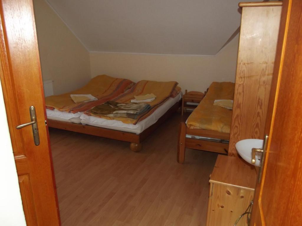 Hotel Szarvas Panzio Erdőbénye Exterior foto