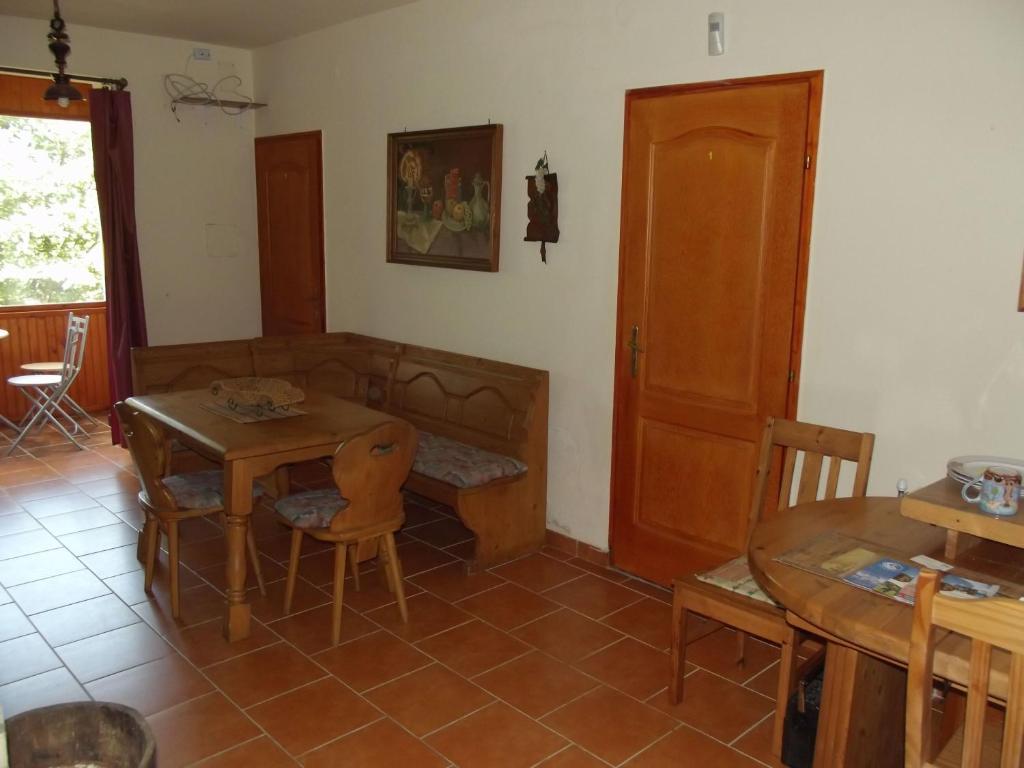 Hotel Szarvas Panzio Erdőbénye Exterior foto
